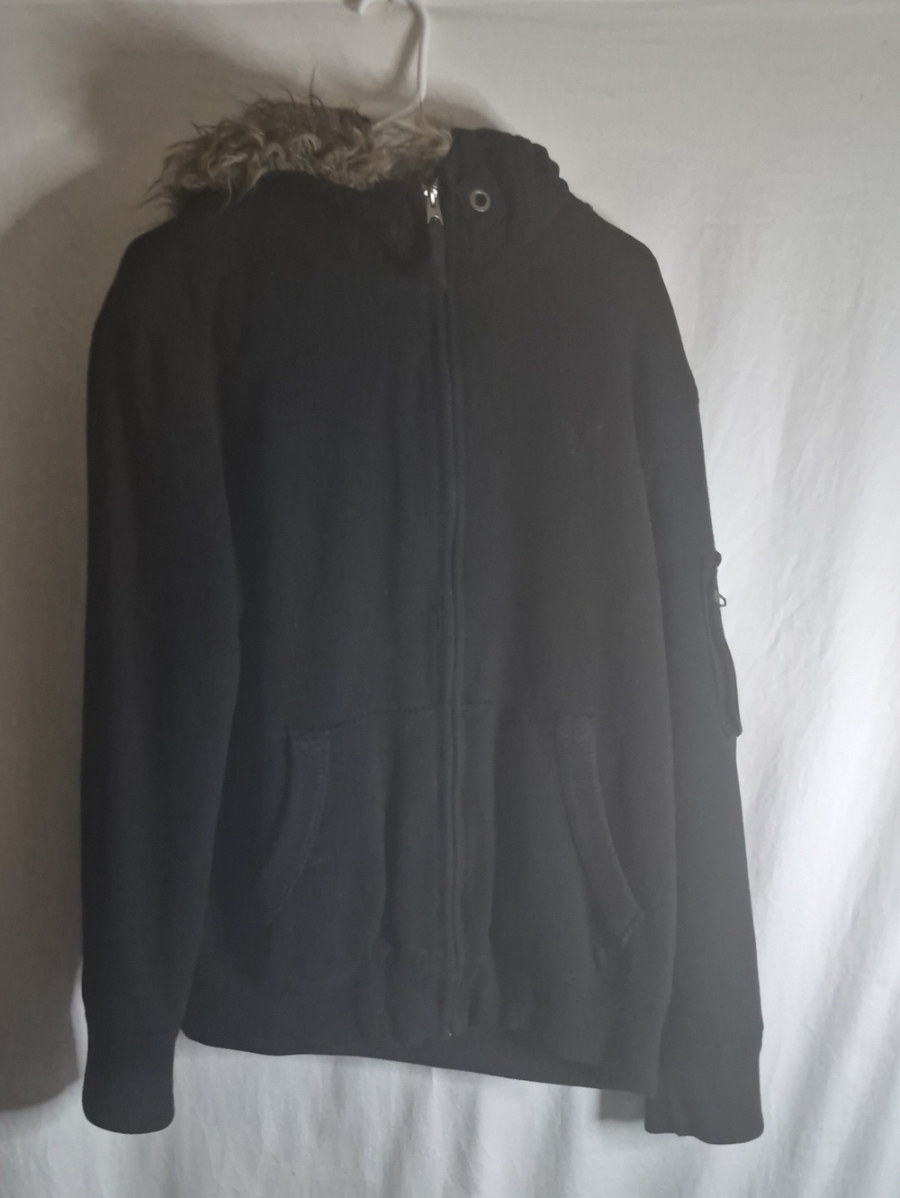 American Eagle Outfitters Navy Blue Puffer Jacket Label